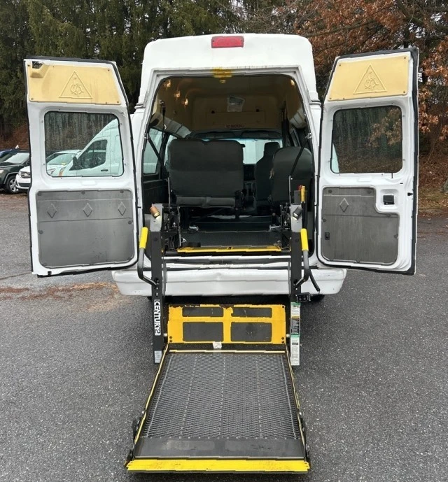 2014 Ford Econoline Van - Image 26 of 31