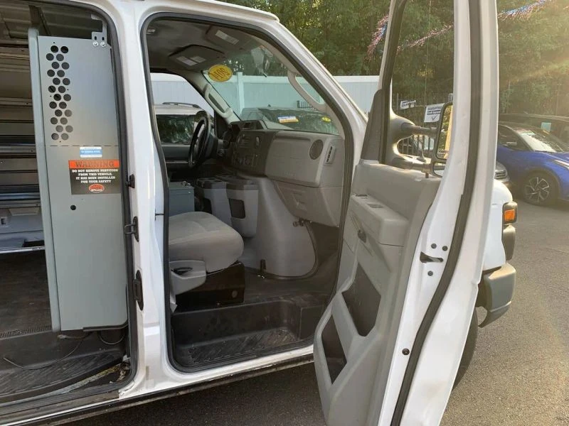 2014 Ford Econoline Van - Image 10 of 12