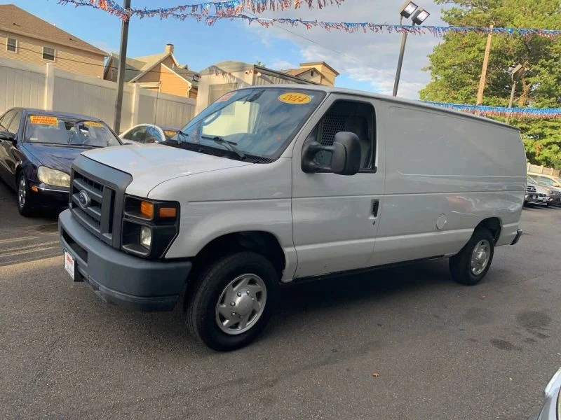 2014 Ford Econoline Van - Image 3 of 12