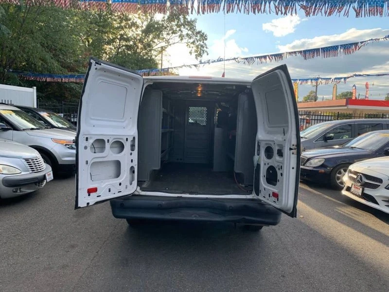 2014 Ford Econoline Van - Image 5 of 12