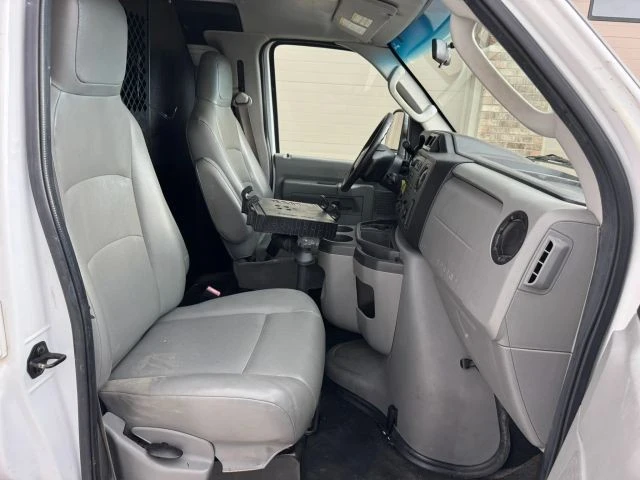 2014 Ford Econoline Van - Image 17 of 31