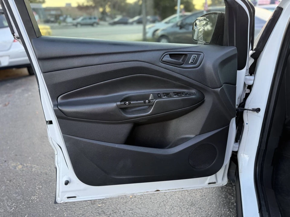 2014 Ford Escape - Image 13 of 21