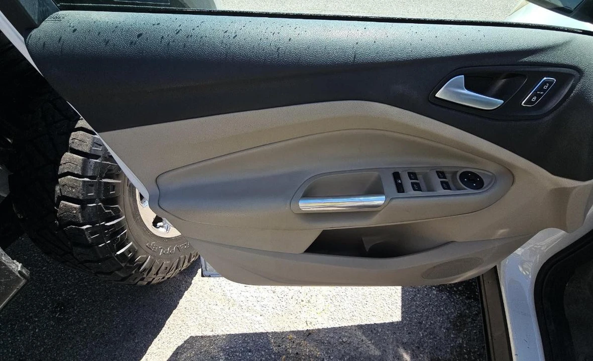 2014 Ford Escape - Image 9 of 13