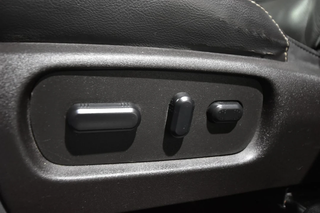 2014 Ford Explorer 5th Gen - Image 16 of 21