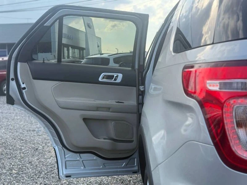2014 Ford Explorer 5th Gen - Image 9 of 12