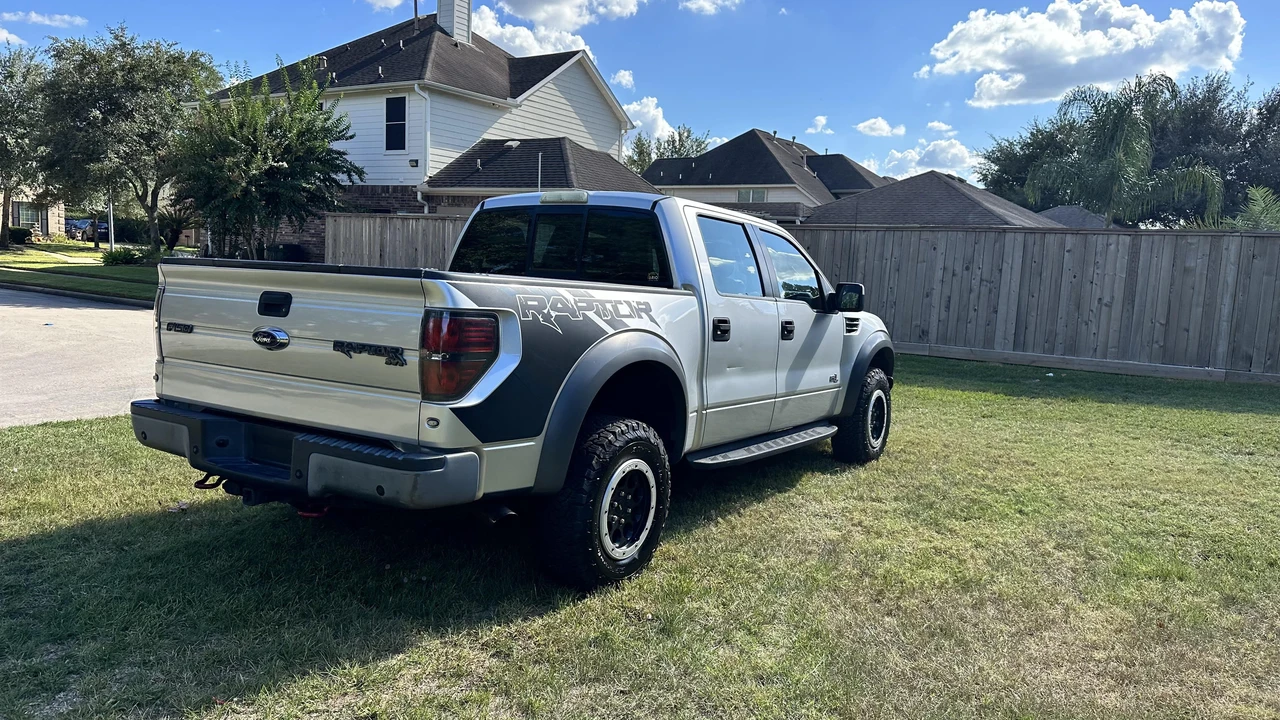 2014 Ford F-150 Raptor 12th Gen - Image 27 of 31