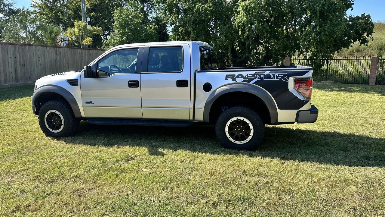 2014 Ford F-150 Raptor 12th Gen - Image 16 of 31