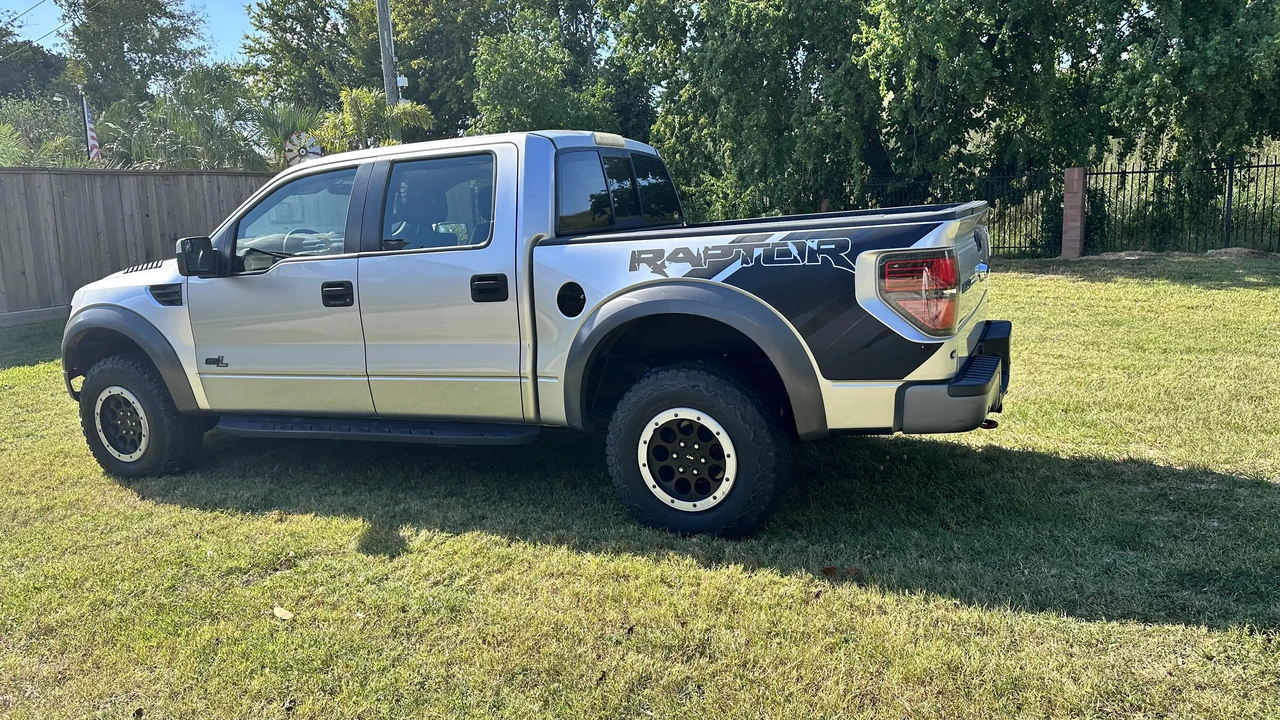 2014 Ford F-150 Raptor 12th Gen - Image 17 of 31