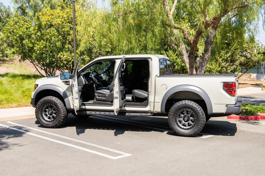 2014 Ford F-150 Raptor 12th Gen - Image 12 of 31