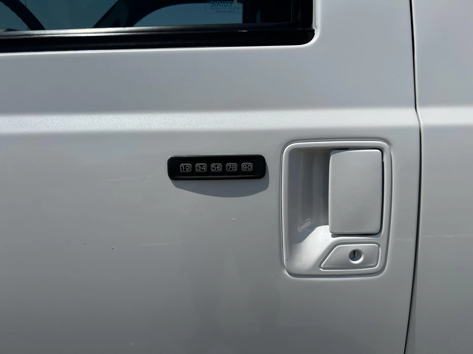 2014 Ford Super Duty 3rd Gen - Image 29 of 31