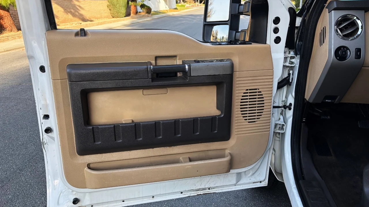 2014 Ford Super Duty 3rd Gen - Image 15 of 21