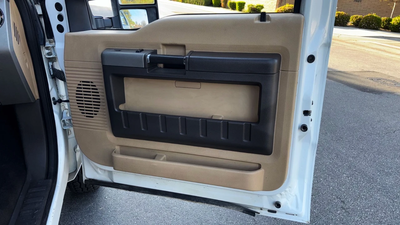 2014 Ford Super Duty 3rd Gen - Image 16 of 21