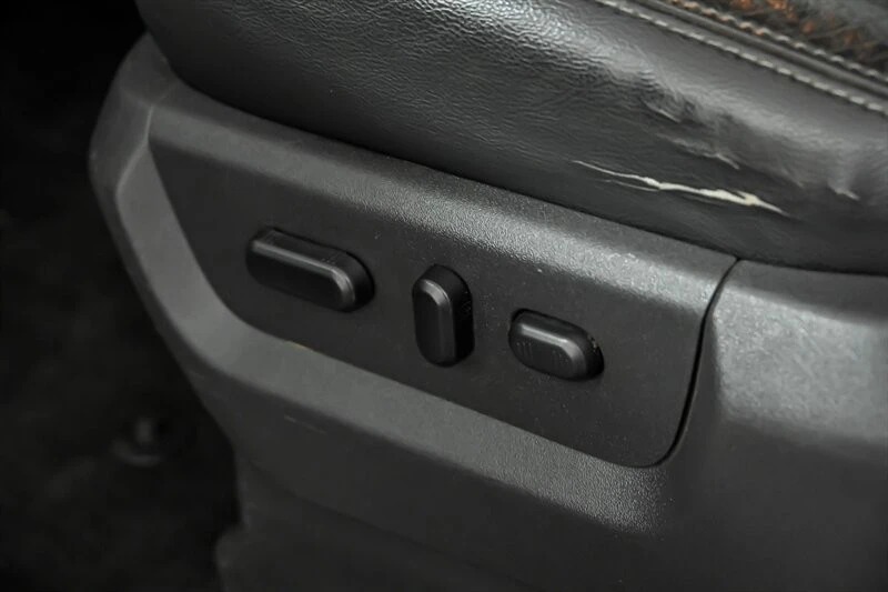 2014 Ford Super Duty 3rd Gen - Image 21 of 30