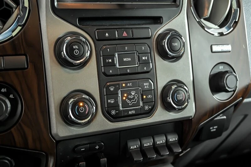 2014 Ford Super Duty 3rd Gen - Image 27 of 30