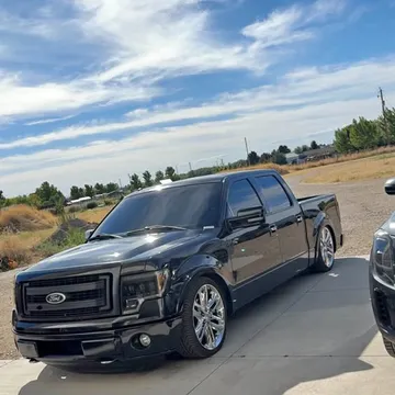 2014 Ford F150 SuperCrew Cab Lariat Pickup 4D 5 1/2 ft