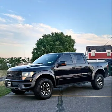 2014 Ford F150 SuperCrew Cab SVT Raptor