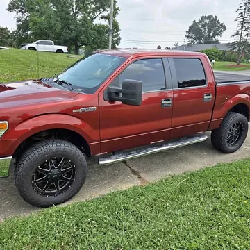2014 Ford F150 SuperCrew Cab XLT Pickup 4D 5 1/2 ft