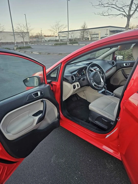 2014 Ford Fiesta - Image 13 of 18