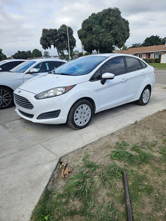 2014 Ford Fiesta - Image 4 of 7