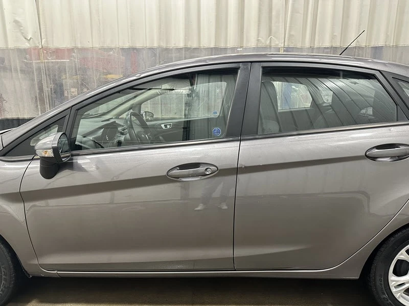 2014 Ford Fiesta - Image 11 of 25