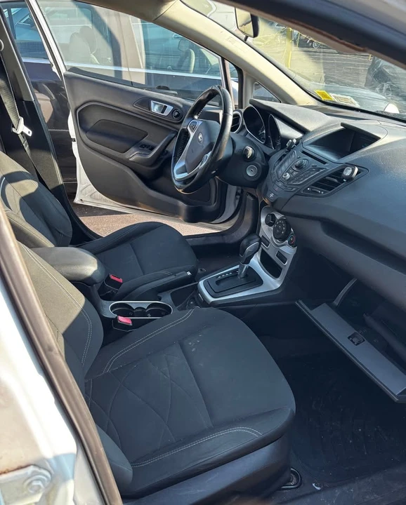 2014 Ford Fiesta - Image 11 of 12