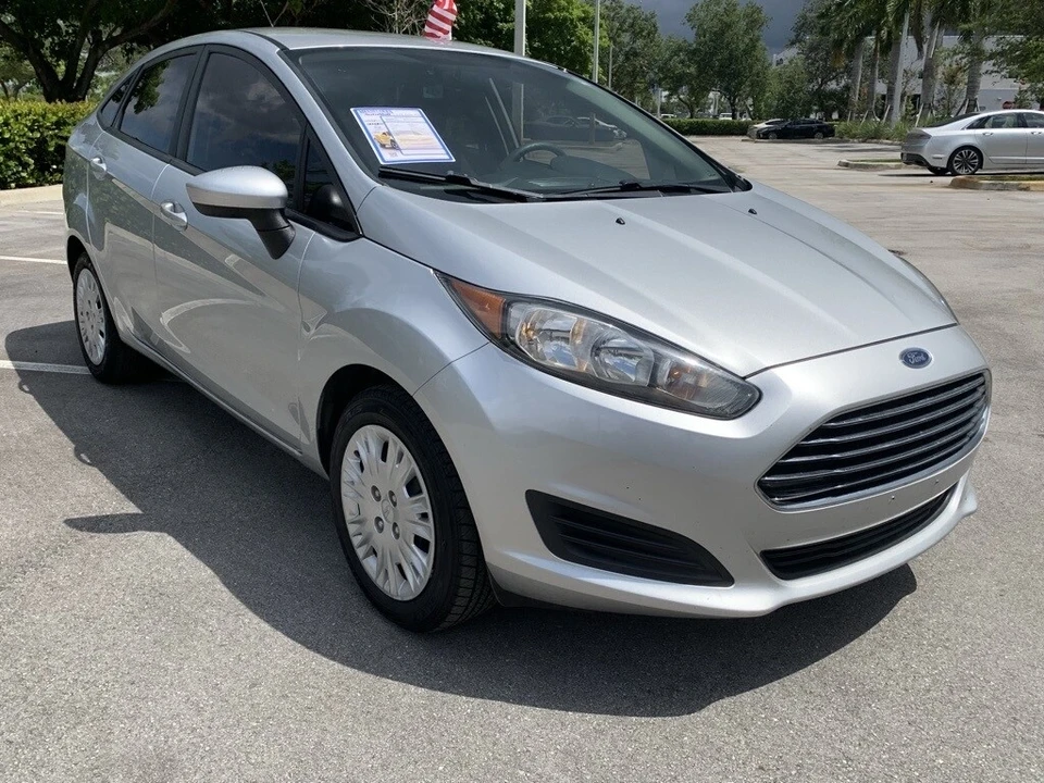 2014 Ford Fiesta - Image 2 of 12