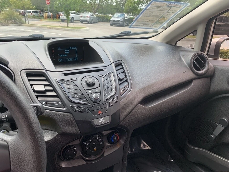 2014 Ford Fiesta - Image 6 of 12