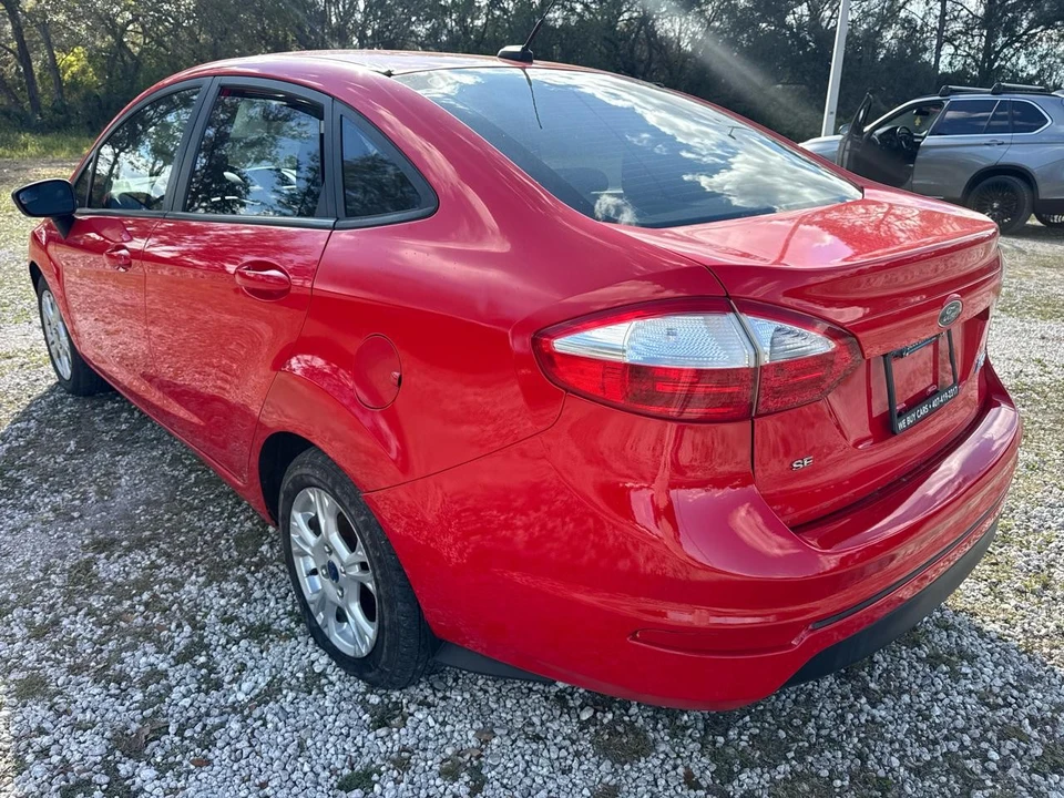 2014 Ford Fiesta - Image 6 of 9