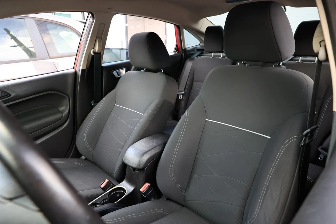 2014 Ford Fiesta - Image 6 of 12