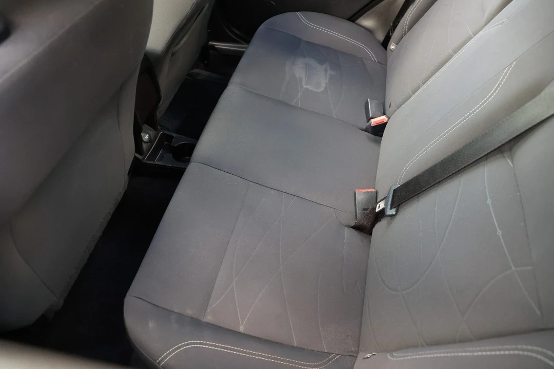 2014 Ford Fiesta - Image 8 of 12