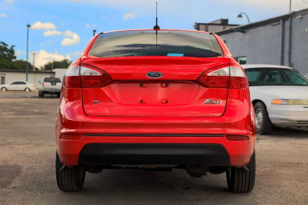 2014 Ford Fiesta - Image 7 of 12