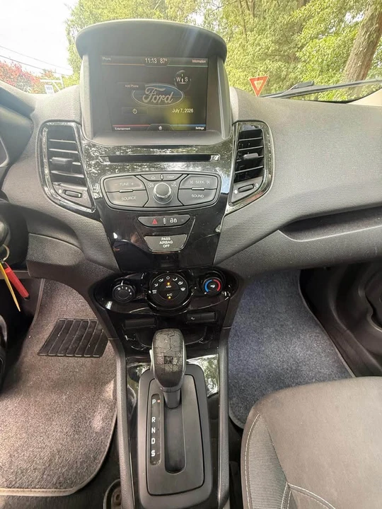 2014 Ford Fiesta - Image 16 of 17