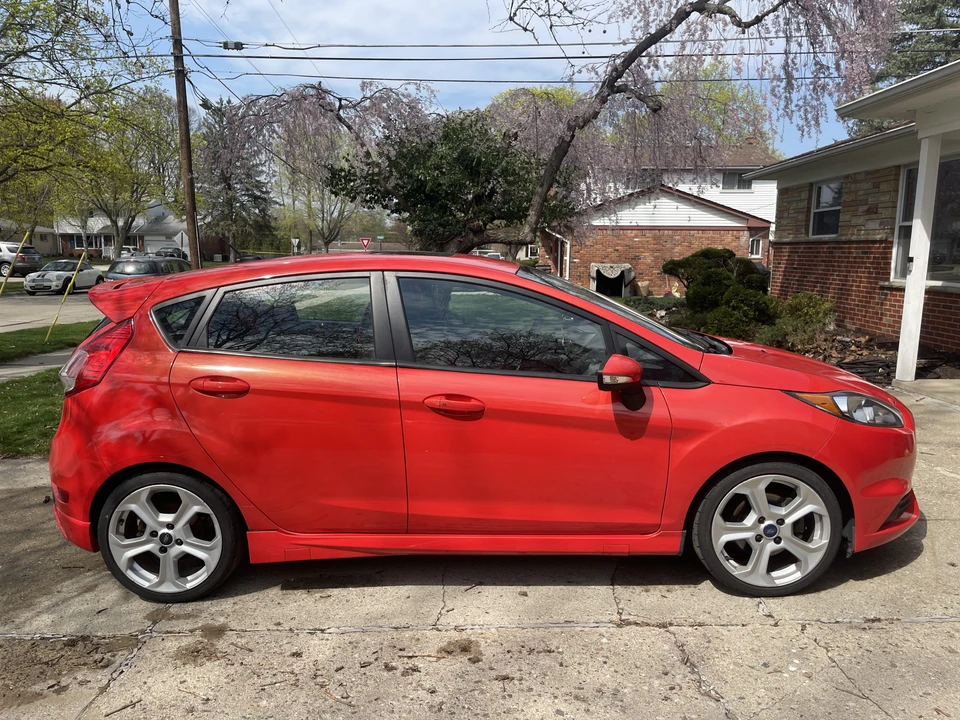 2014 Ford Fiesta - Image 16 of 31