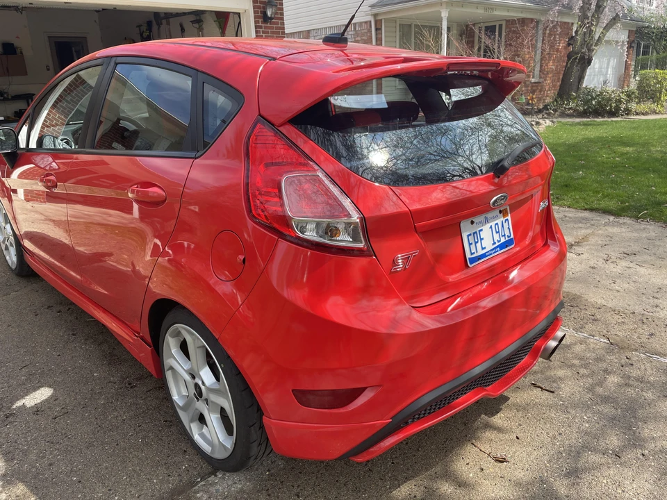 2014 Ford Fiesta - Image 13 of 31