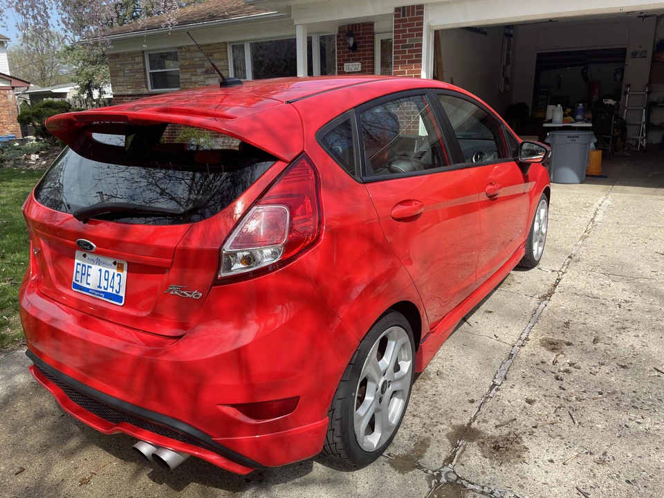 2014 Ford Fiesta - Image 15 of 31