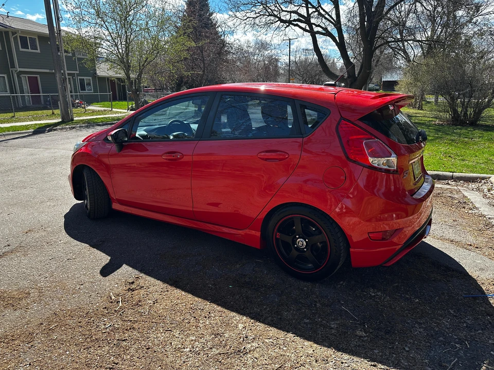 2014 Ford Fiesta - Image 9 of 31