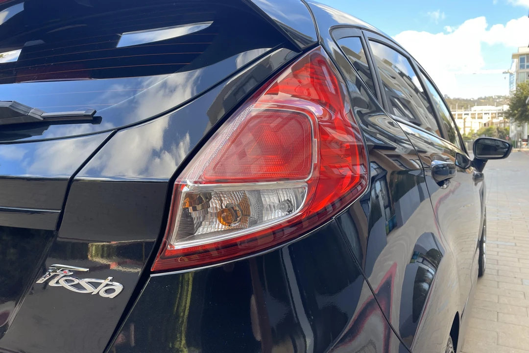 2014 Ford Fiesta - Image 23 of 31