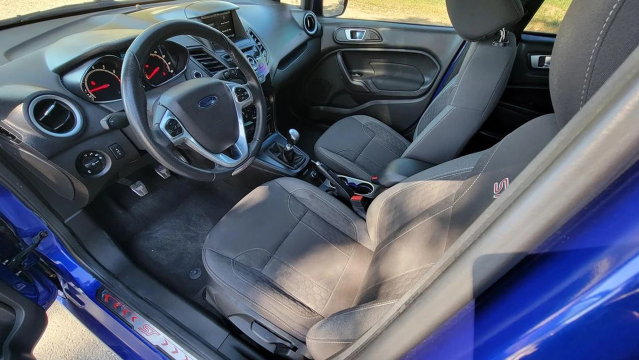 2014 Ford Fiesta - Image 9 of 12