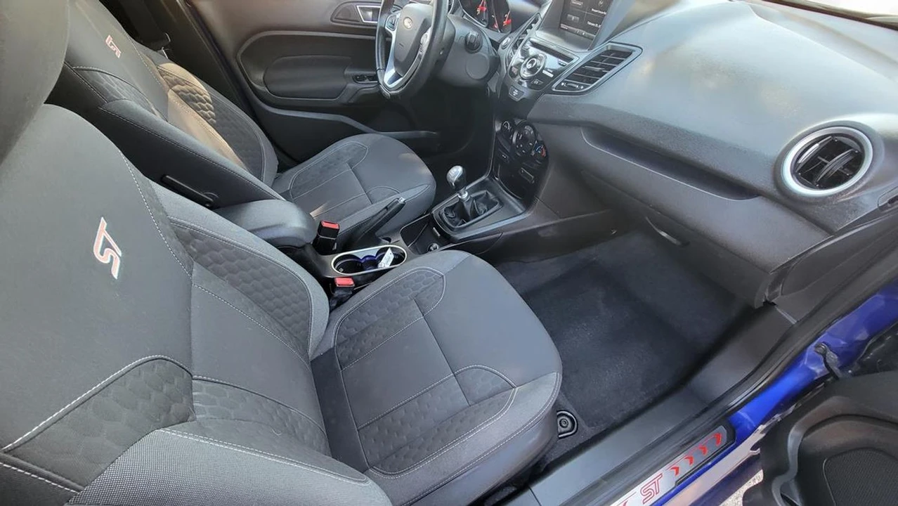 2014 Ford Fiesta - Image 10 of 12