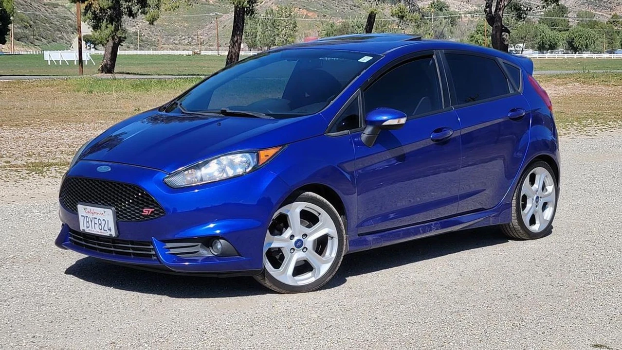 2014 Ford Fiesta - Image 2 of 12