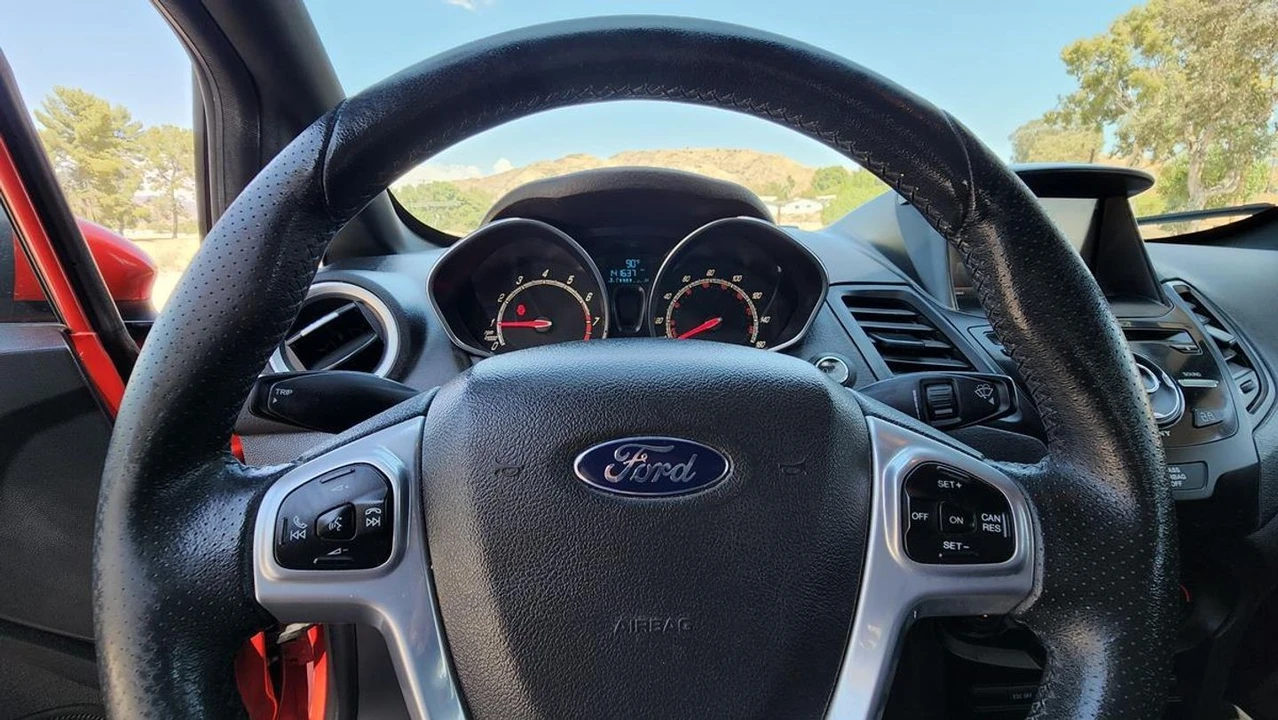 2014 Ford Fiesta - Image 27 of 31
