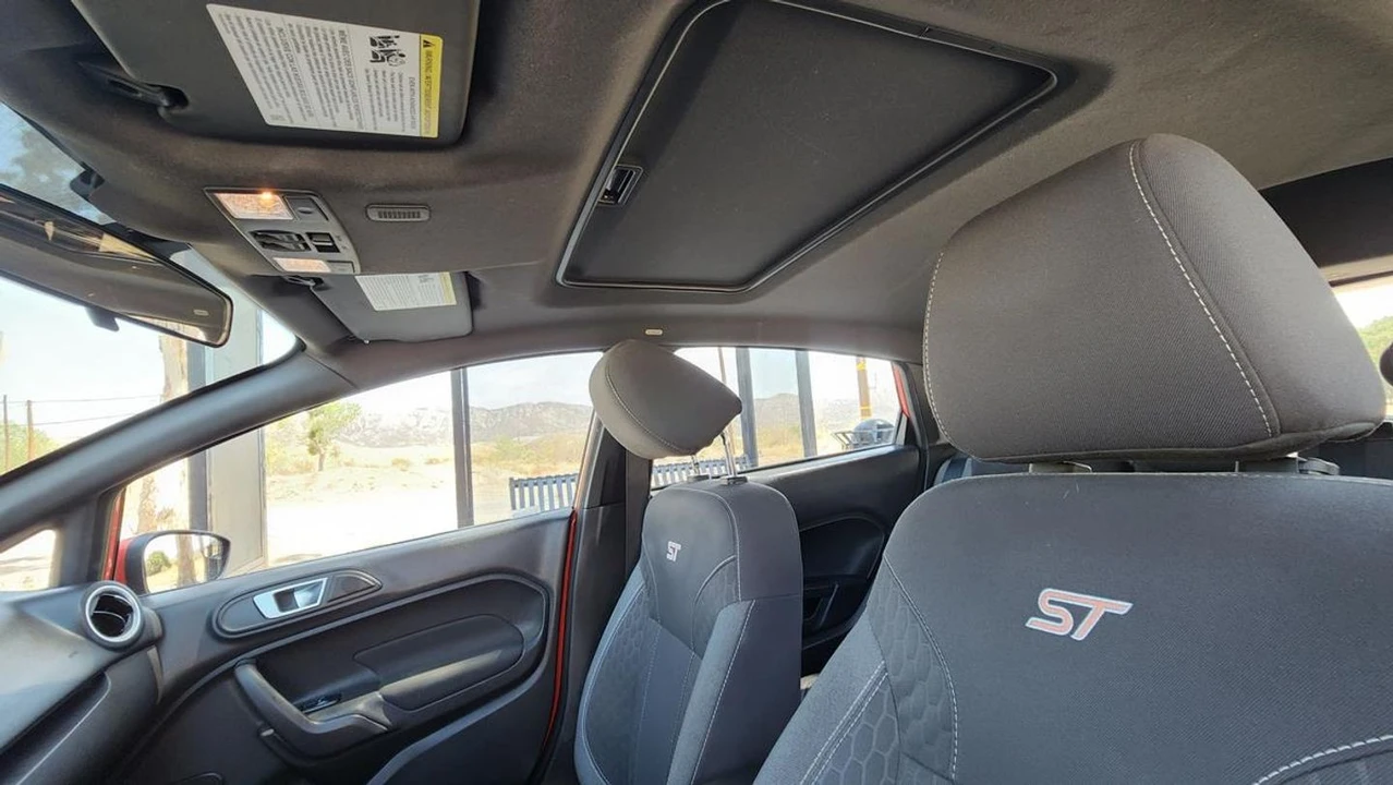 2014 Ford Fiesta - Image 23 of 31