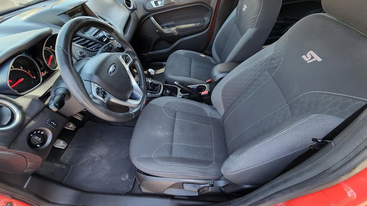 2014 Ford Fiesta - Image 14 of 31