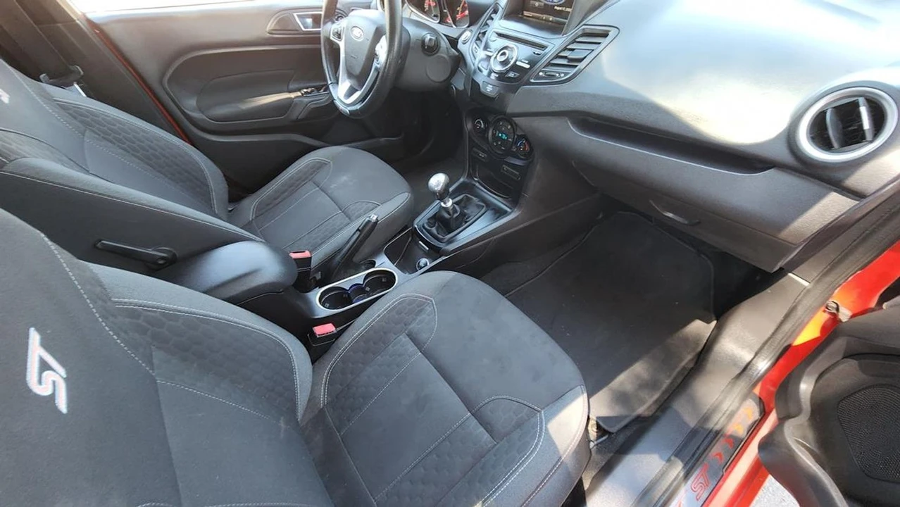 2014 Ford Fiesta - Image 10 of 31