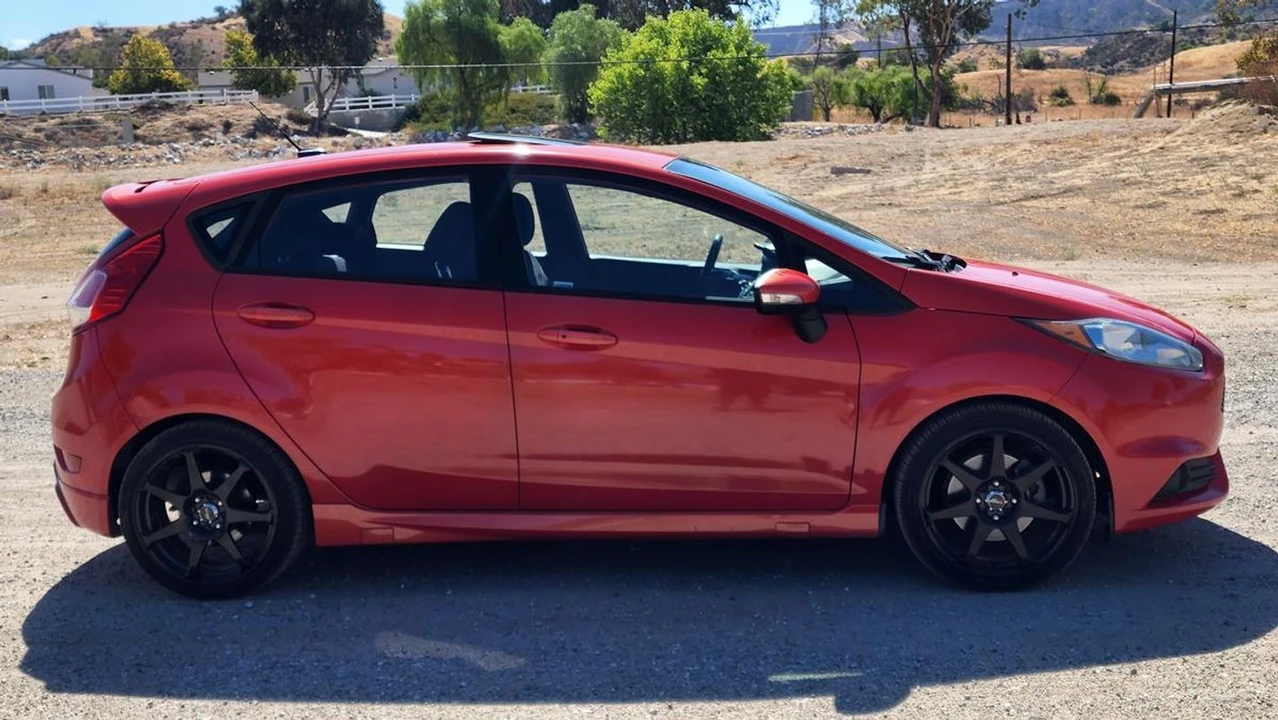2014 Ford Fiesta - Image 13 of 31