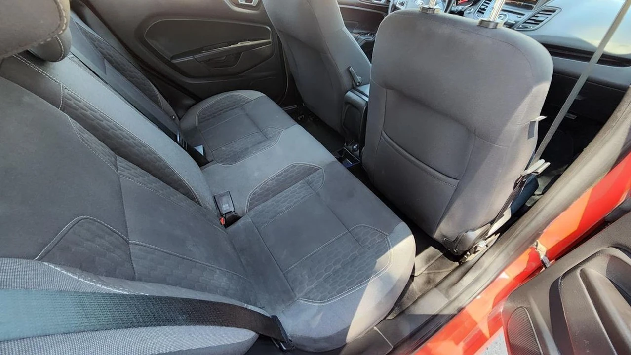 2014 Ford Fiesta - Image 17 of 31