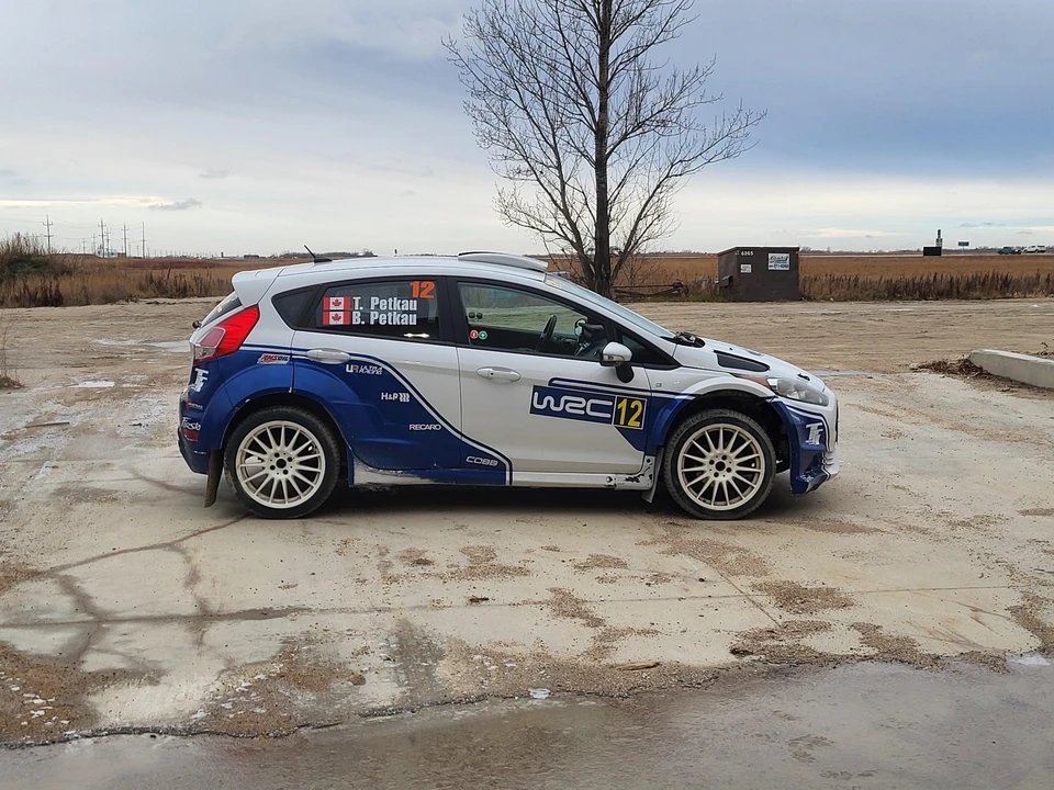2014 Ford Fiesta - Image 15 of 31