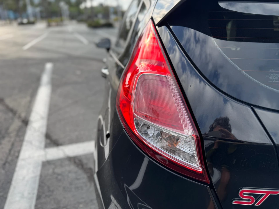 2014 Ford Fiesta - Image 25 of 31