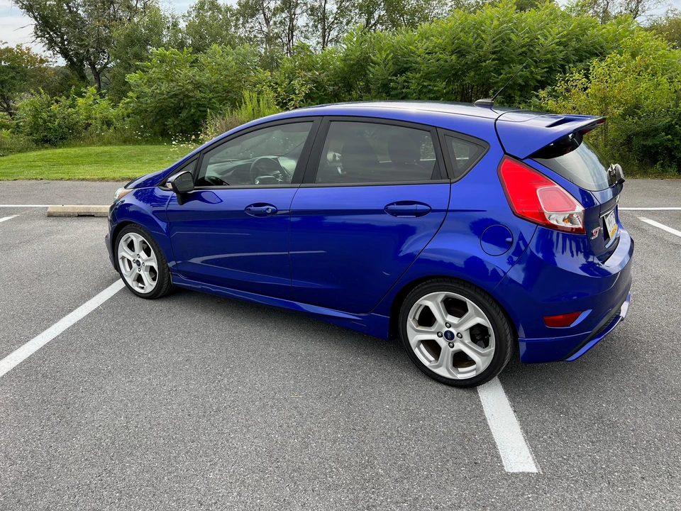 2014 Ford Fiesta - Image 11 of 31