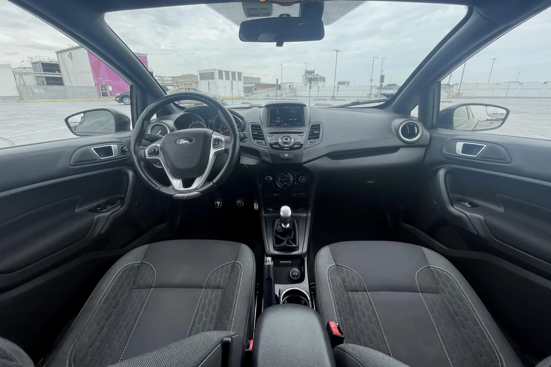 2014 Ford Fiesta - Image 25 of 31